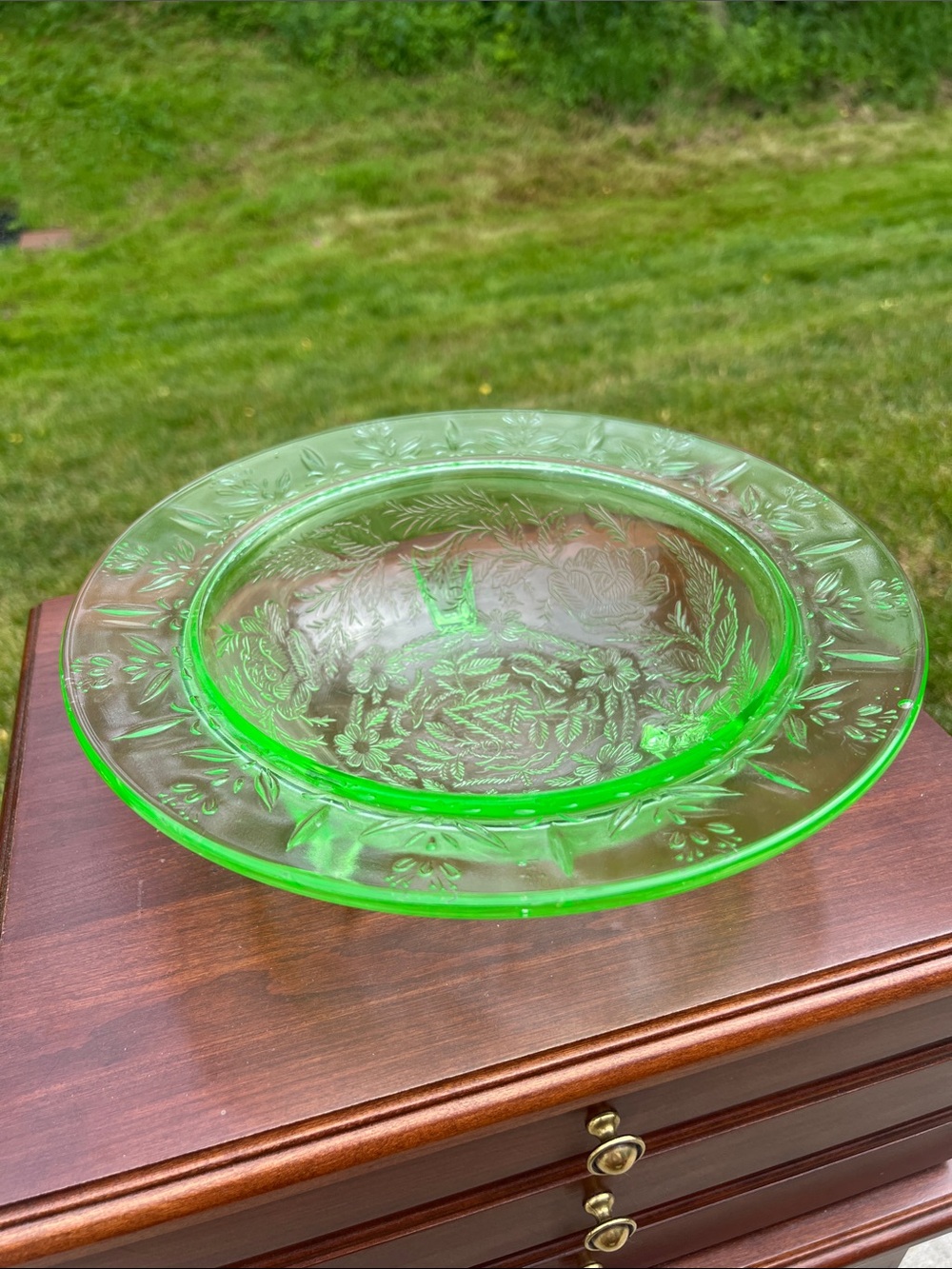 VTG Green Depression Glass Uranium Glass Rose and Thorn Footed Bowl Console Bowl - Picture 4 of 15